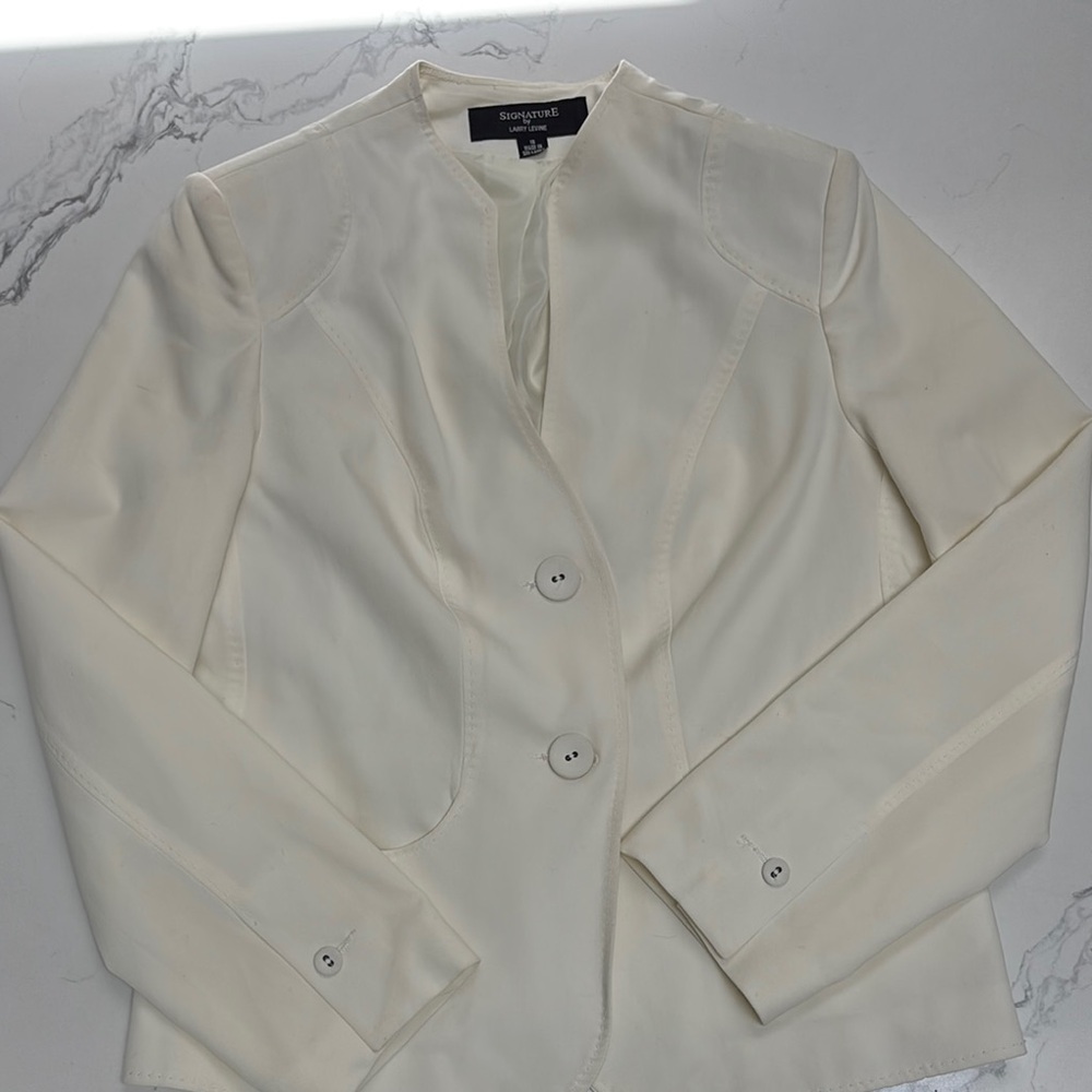 Larry Levine Cream Tailored Blazer Size 10